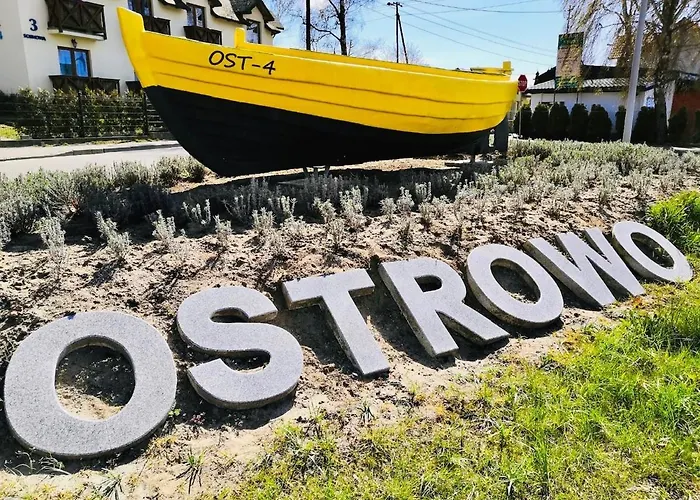 Jaktstuga Letniskowy Z Kortem Tenisowym Karwia