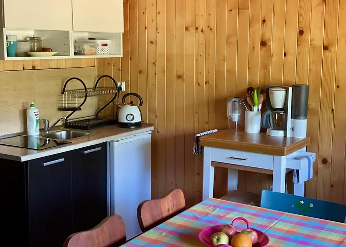 Letniskowy Z Kortem Tenisowym Karwia * Ostrowo (Puck)